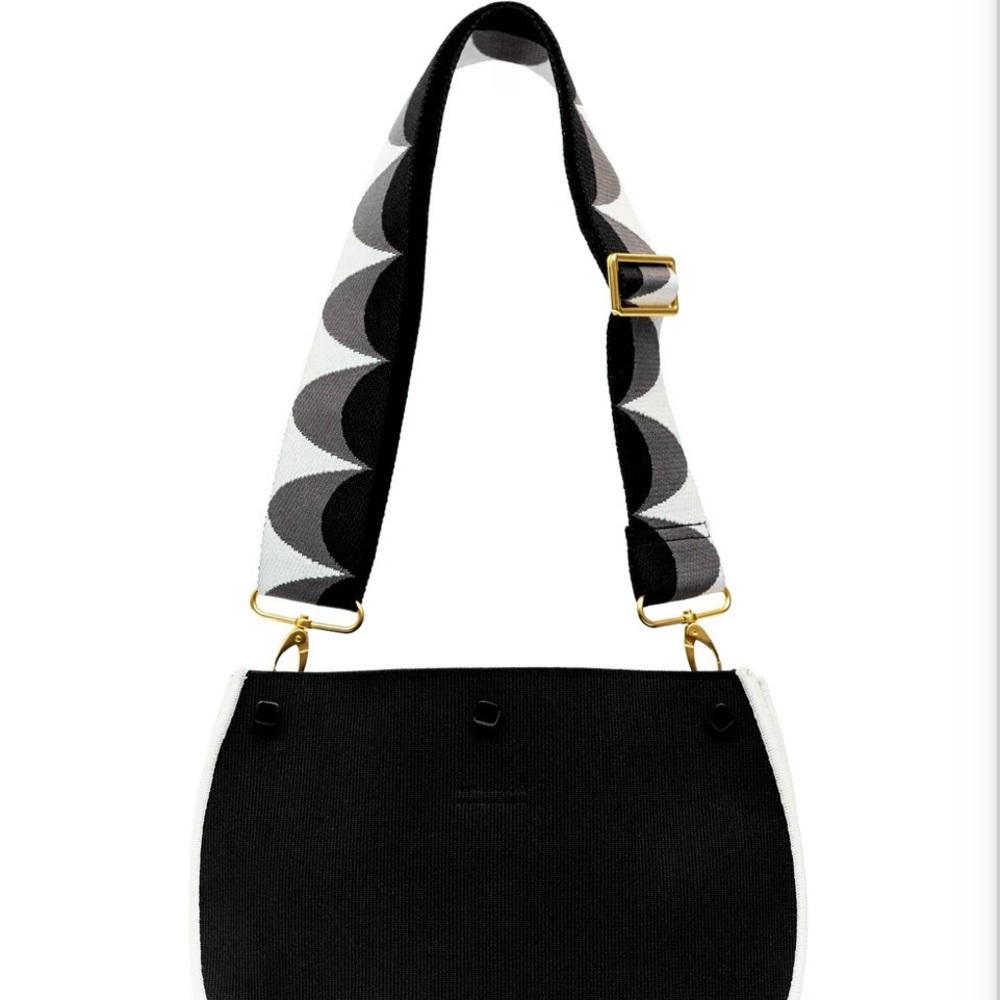 Lesley Evers Maggie Black & White Crossbody Bermuda Bag Adjustable Strap